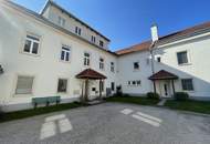 ERSTBEZUG nach RENOVIERUNG + BÜRO + SCHÖNER BLICK in den GARTEN!