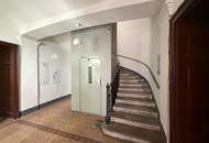 DG-Wohnung mit hofseitiger Terrasse im Herzen von Wien nahe U2/Schottentor