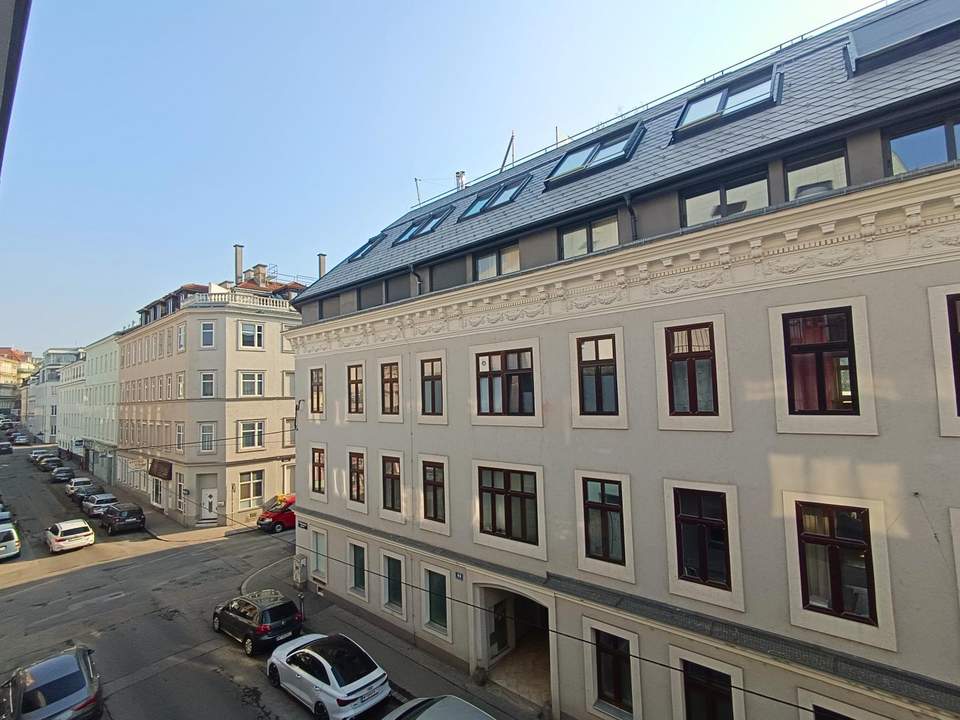 Helle 4-Zimmer-Wohnung mit Balkon in 1170 Wien