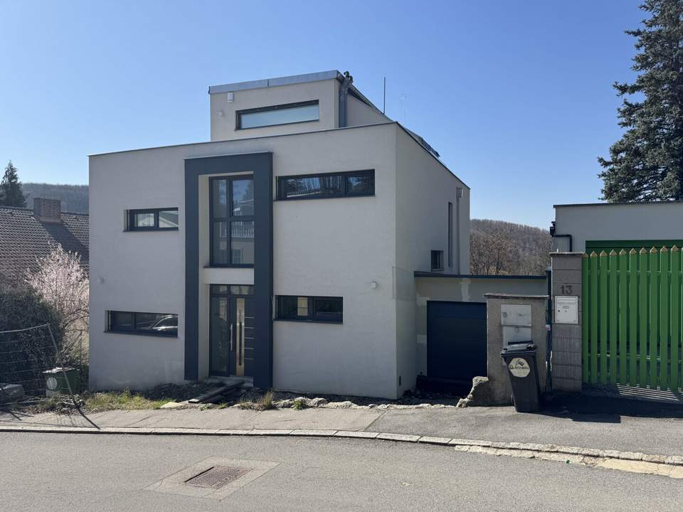 Architektenvilla mit viel Potenzial – belagsfertig!