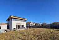 Lichtdurchflutetes Haus mit viel Platz!