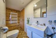 Luxuriöse Waldliegenschaft in idyllischer Lage bei Bad Goisern am Hallstättersee – Ruhe, Natur &amp; drei charmante Wohneinheiten in zwei Häusern