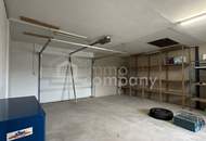 Großzügiges Lager mit Freifläche in Mönchhof, 3582m², teilrenoviert, 6 Stellplätze, €850.000