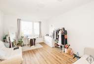 Über 5 % Bruttorendite: Sanierte 4-Zimmer-Wohnung im 5. OG mit Alpenblick