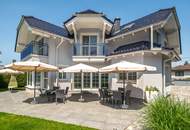 ***NEU*** exklusives Haus mit 2 Eingängen, 2 Wohnküchen, Wellnessbereich, beheizten Pool und viel mehr