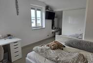 Ein Ort zum Glücklichsein - Charmantes Einfamilienhaus mit Pool, Sauna, Doppelgarage, Carport und sonnigem Garten