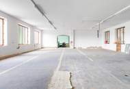 Zweifamilienhaus mit vielseitigem Gewerbebereich & exklusivem Wellnesshaus