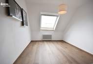 Gepflegte Dachgeschoss Maisonette Wohnung in Augarten Nähe