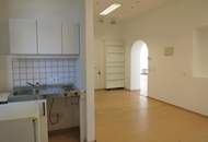 Perfekte Sichtbarkeit - Geschäftslokal / Büro mit großer Auslagenfront !