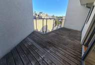 Herrliche Dachgeschosswohnung mit großer Terrasse - Nähe Krottenbachstraße!