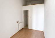 Charmante 2-Zimmer-Altbauwohnung mit Potenzial in zentraler Ruhelage