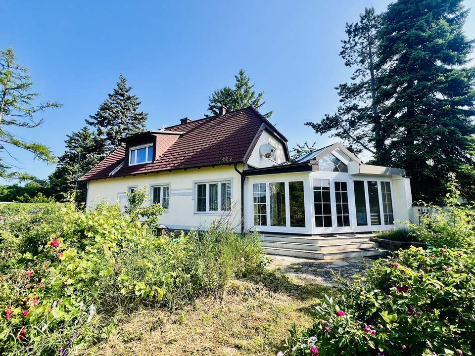 Einfamilienhaus mit viel Platz und Garten