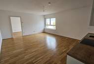 PROVISIONSFREIE  2- ZIMMERWOHNUNG mit LOGGIA und KÜCHE