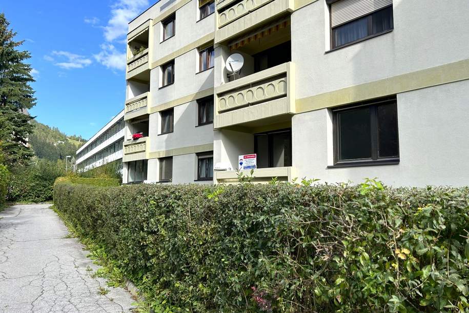 Sanierungsbedürftige Eigentumswohnung mit 2 Loggien inkl. Carport, Wohnung-kauf, 185.000,€, 9900 Lienz