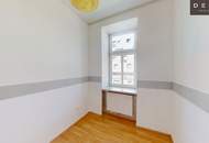 | 3 ZIMMER | LICHTDURCHFLUTET | VIEL POTENTIAL |