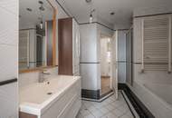 **Hannovermarkt** Renovation Opportunity: 3-Room Period Apartment with Approved Balcony – Airbnb Suitable