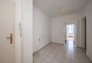 ++AIRBNB++ Unlock the Potential – 3-Room Period Apartment to Make Your Own
