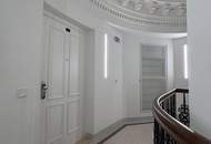 1010! Moderne 4-Zimmer-DG-Maisonette mit kleinem Balkon in toller Lage!