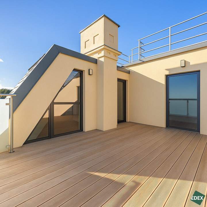 Exklusive Penthaus DG-Wohnung mit privatem Aufzug und Garage