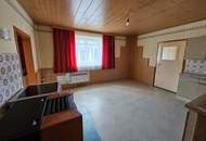 Gepflegtes Haus mit Stadel und Nebenräumen