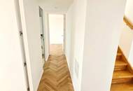 Ein frisch saniertes Schmankerl! Traumhafter Blick auf das Schloss Schönbrunn! Happy to be here! Lichtdurchflutet + Super hohe Räume im Dachgeschoss + Terrasse mit Fernblick + Beste Infrastruktur und Anbindung!