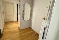 Großer Eigengarten: 4-Zimmer-Wohnung mit Saunahäuschen