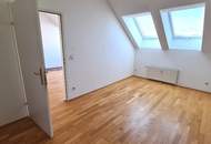 Ganz oben wohnen, ganz groß fühlen - Traumhafte 2-Zimmer-Dachgeschosswohnung Befristet vermietet!