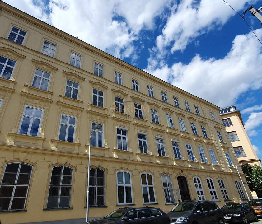 Helle, renovierungsbedürftige Altbau-Stadtwohnung - Nähe Radetzkyplatz - 1030 Wien