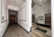 360 TOUR // DACHGESCHOSS-ALTBAUWOHNUNG IM BOTSCHAFTSVIERTEL