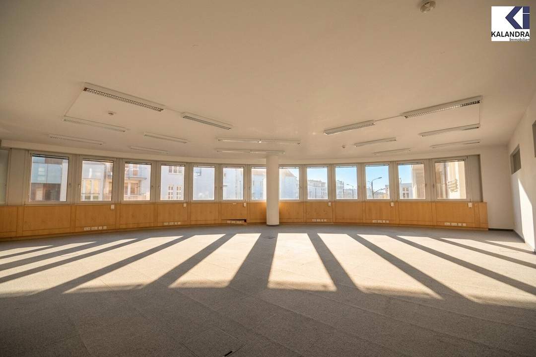 MODERNE BÜROFLÄCHEN