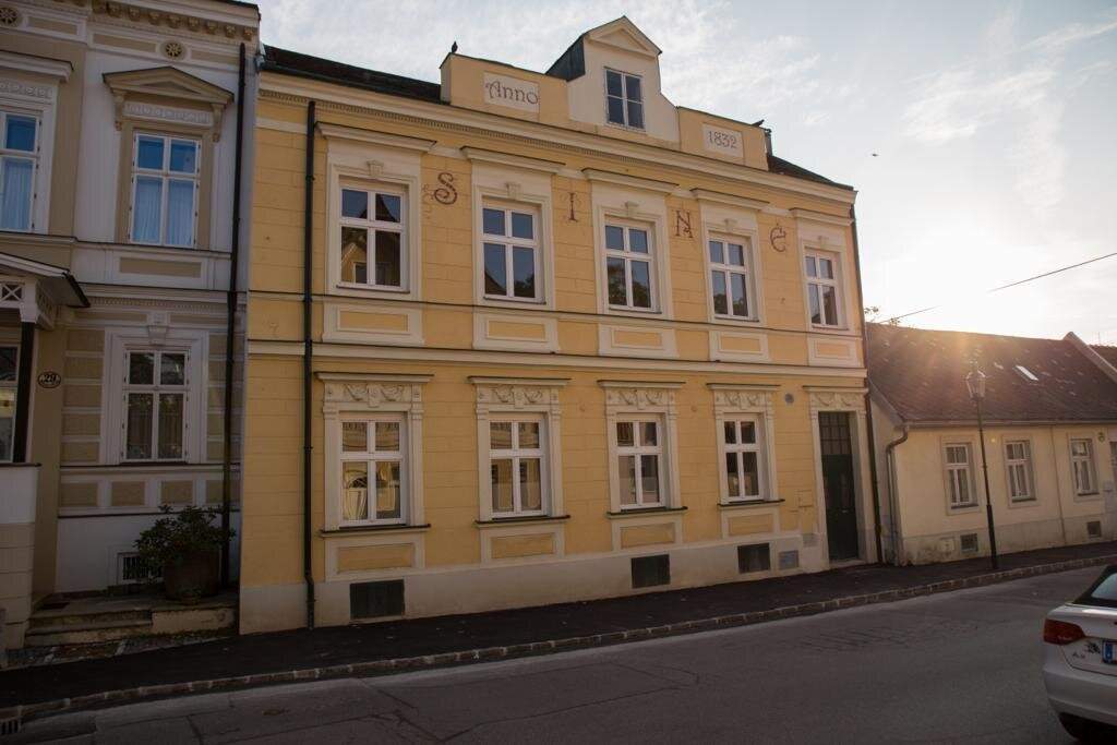 Hol´ mich aus dem Dornröschenschlaf! Zinshaus im Zentrum von Baden