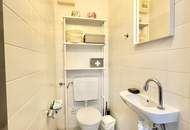 Großzügige 4-Zimmer-Dachgeschosswohnung mit Terrasse und Tiefgaragenplatz in absoluter Ruhelage nahe U-Bahn