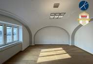Firmensitz / Betriebsobjekt mit 320m² Büros, 400m² Hallen/Garagen & 750m² Lagerplatz