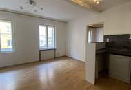 Lichtdurchflutete 2-Zimmerwohnung in saniertem Altbauhaus | Best-Lage am Tivoli!
