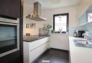 Zauberhafte, zentrumsnahe 4-Raum-Aussichtswohnung mit Balkon sowie Tiefgaragenstellplatz