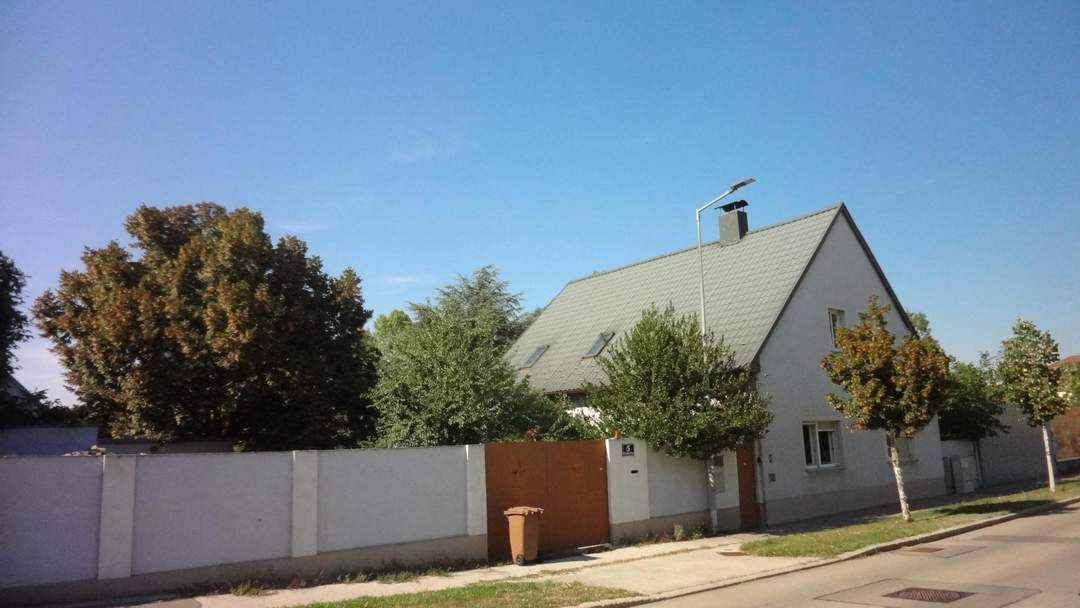 Großes Gewerbegrundstück mit Altbestand !