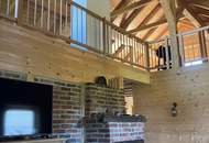 Skandinavisches Blockhaus mit Galerie, Kamin und großem Grundstück mit Fernblick