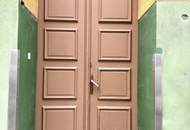 Raum für Visionen: Rohdachboden inklusive Magazin in ruhiger Lage!