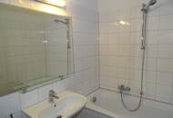 1060! Helles 2-Zimmer DG mit Balkon Nähe Naschmarkt!