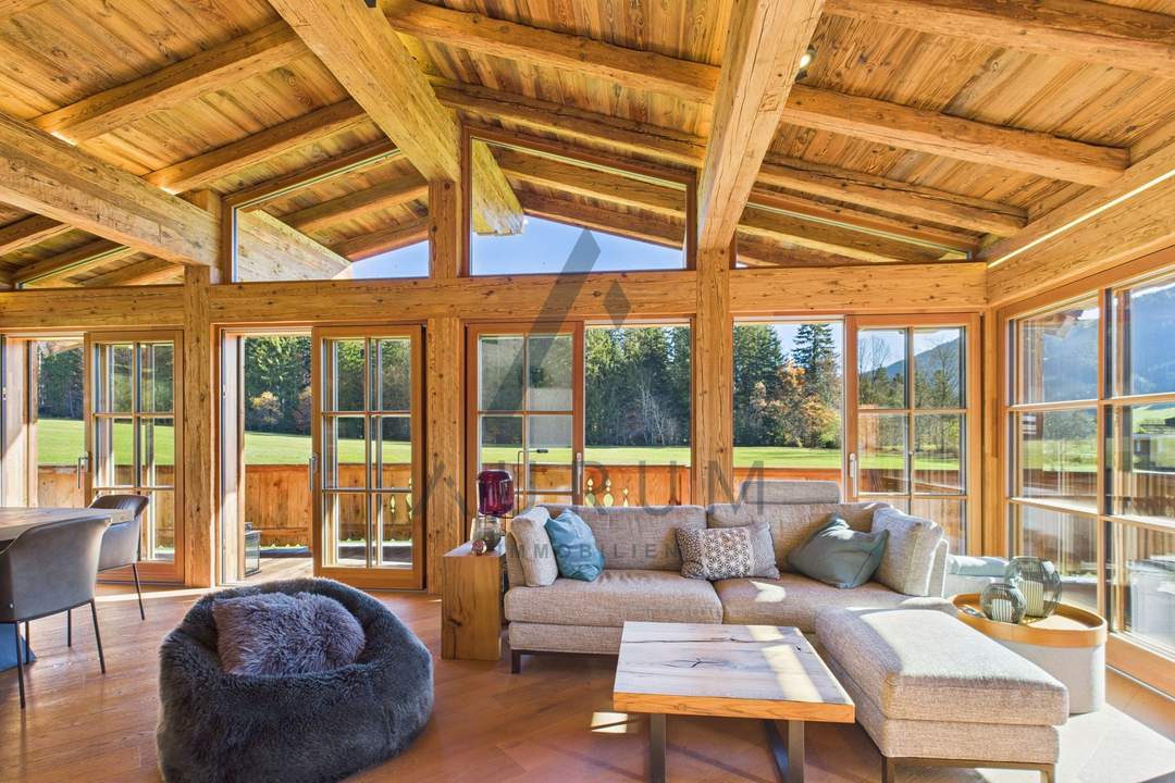 Chalet in idyllischer Sonnen- und Naturlage am Waldrand