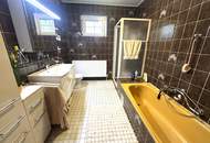 Gepflegtes großes Einfamilienhaus mit überdachtem Pool!