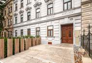 Sanierter Altbau mit modernem Neubau