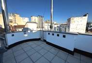 Wohnen über den Dächern: Charmante Maisonette mit großer Terrasse
