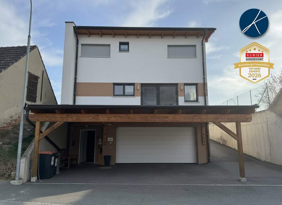 Modernes Einfamilienhaus - mitten in den Weinbergen