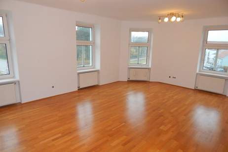 Helle 3 Zimmer Wohnung mit Balkon und PKW-Stellplatz, Wohnung-kauf, 215.600,€, 2402 Bruck an der Leitha