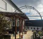 Ein ruhiger Rückzugsort mit Möglichkeiten – zwei Wohnhäuser auf großzügigem Grund