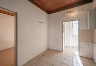 ++Q16++ sanierungsbedürftige 2-Zimmer Altbauwohnung in guter Lage