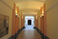 Repräsentative Office-Residenz über den Dächern der City: mit Loggia zu mieten