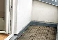 HELLE 2-ZIMMER DG WOHNUNG MIT eigener TERRASSE und GARTENNUTZUNG