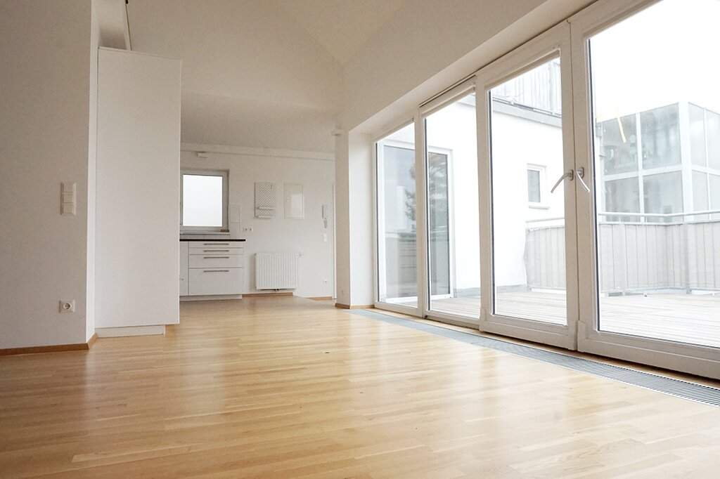 Schicke Dachwohnung mit 2 Terrassen und Traumausblick Nähe Moritzgasse!
